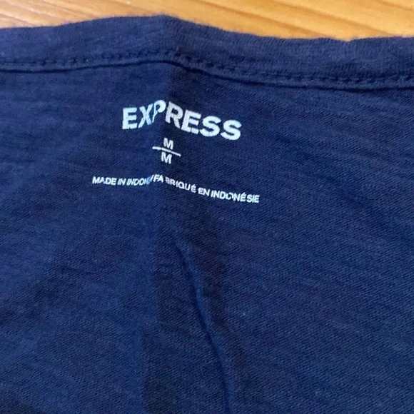Express Tee - Picture 2 of 4